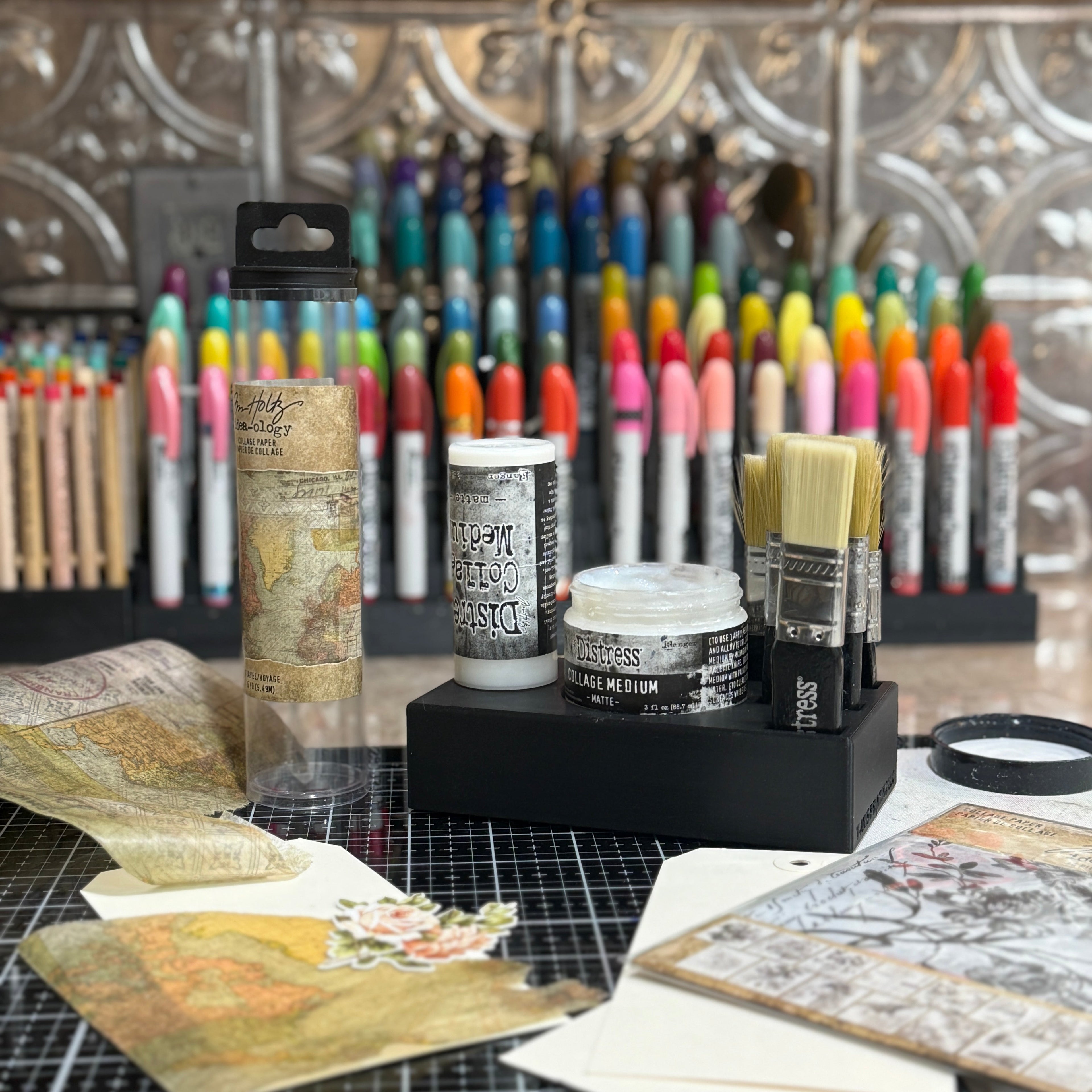 Mixed Media Adhesive Stand for Tim Holtz Distress Collage Medium, Glue & Brushes